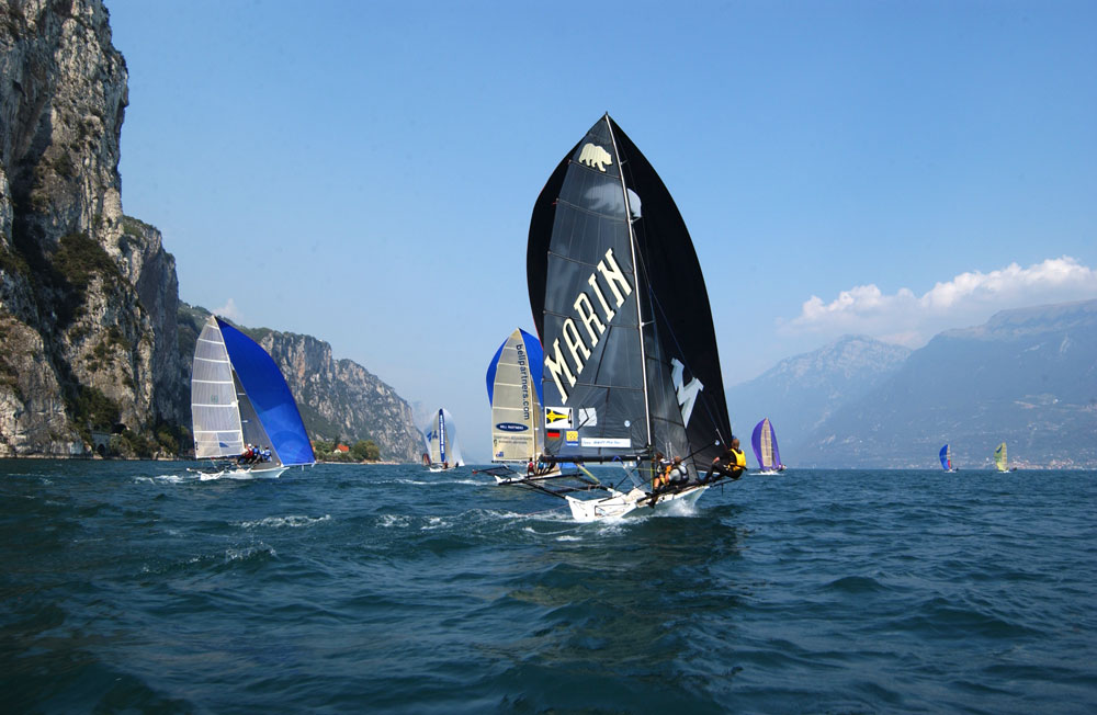 Surf, kitesurf & sailing